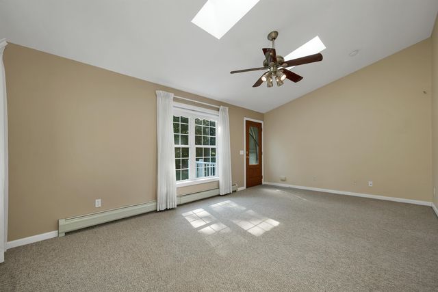 84 Fremont Road, Raymond, NH 03077