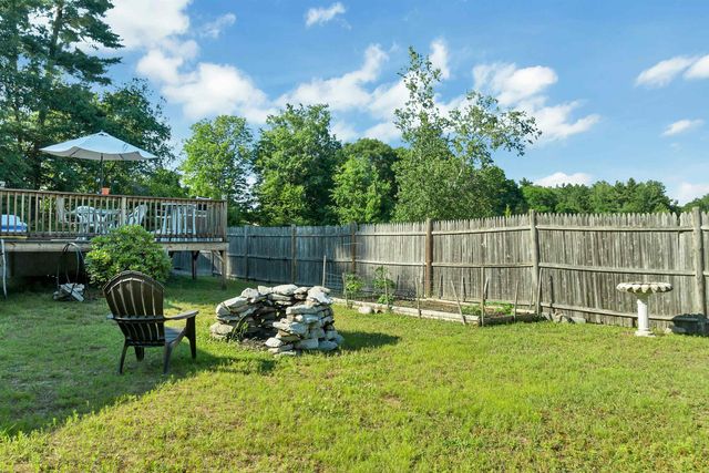 84 Fremont Road, Raymond, NH 03077