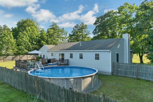 84 Fremont Road, Raymond, NH 03077
