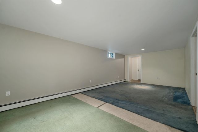 84 Fremont Road, Raymond, NH 03077