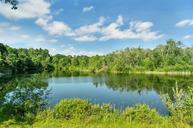 84 Fremont Road, Raymond, NH 03077