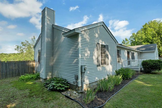 84 Fremont Road, Raymond, NH 03077