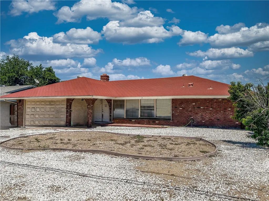 27190 Columbia Street, Hemet, CA 92544