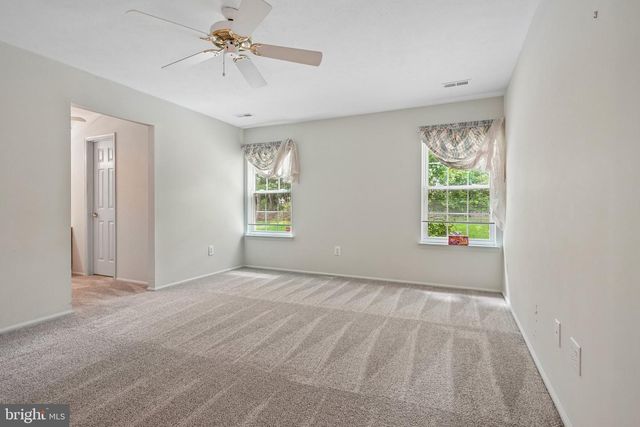 929 LARKSPUR PL S, Mount Laurel, NJ 08054