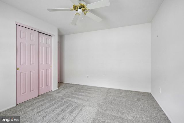 929 LARKSPUR PL S, Mount Laurel, NJ 08054