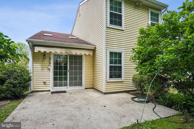 929 LARKSPUR PL S, Mount Laurel, NJ 08054
