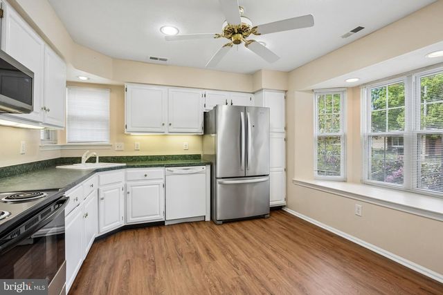 929 LARKSPUR PL S, Mount Laurel, NJ 08054
