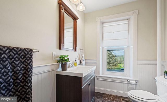 145 HOFFMANSVILLE RD, Barto, PA 19504