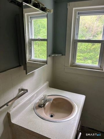 17&21 Winter Avenue, Deep River, CT 06417