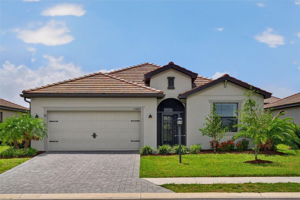 Image 2 of property listing at 15126 MISTY WATER CROSSING, Bradenton, FL 34211