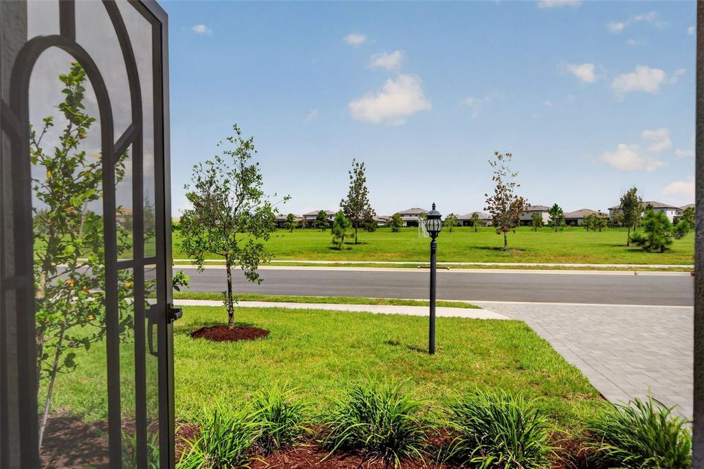 Image 17 of property listing at 15126 MISTY WATER CROSSING, Bradenton, FL 34211