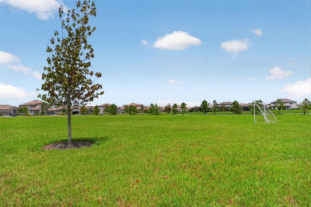 Image 18 of property listing at 15126 MISTY WATER CROSSING, Bradenton, FL 34211