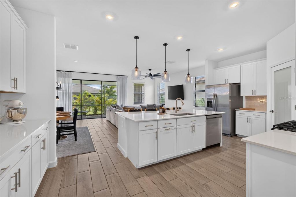 Image 37 of property listing at 15126 MISTY WATER CROSSING, Bradenton, FL 34211