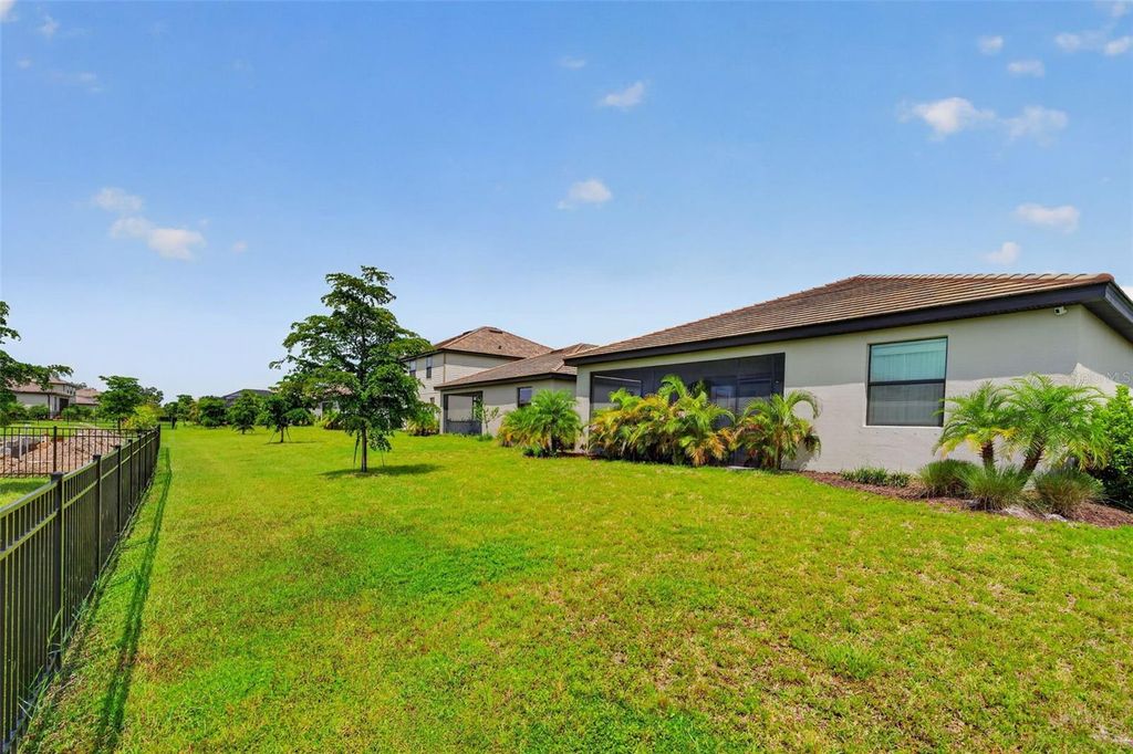 Image 60 of property listing at 15126 MISTY WATER CROSSING, Bradenton, FL 34211