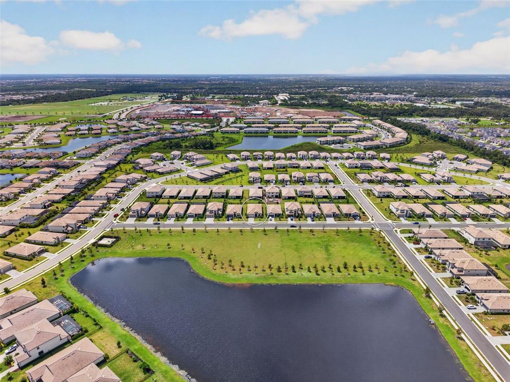 Image 82 of property listing at 15126 MISTY WATER CROSSING, Bradenton, FL 34211