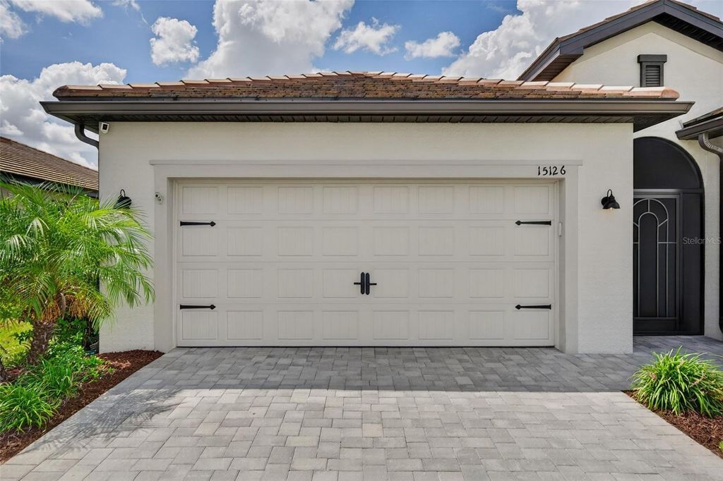 Image 10 of property listing at 15126 MISTY WATER CROSSING, Bradenton, FL 34211