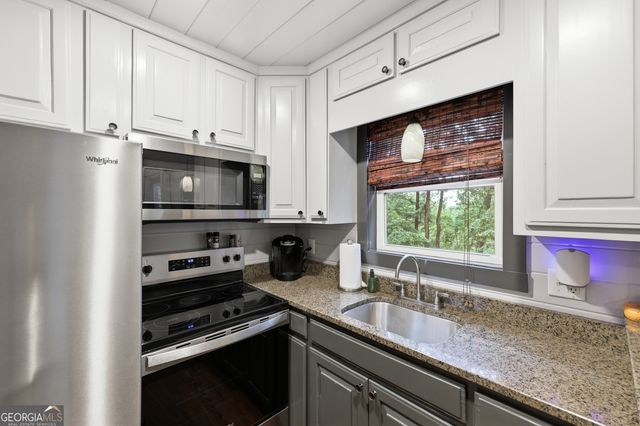 6174 Crow Creek Road, Lakemont, GA 30552