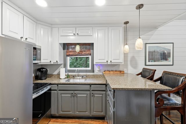 6174 Crow Creek Road, Lakemont, GA 30552