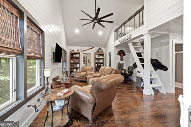 6174 Crow Creek Road, Lakemont, GA 30552