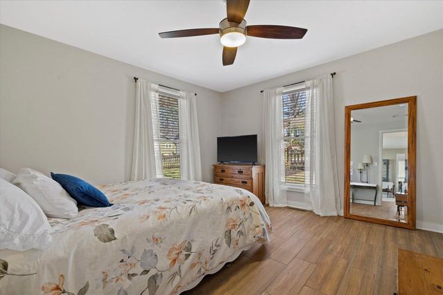 523 Valley ROAD, Twin Lakes, WI 53181