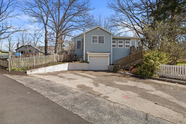 523 Valley ROAD, Twin Lakes, WI 53181