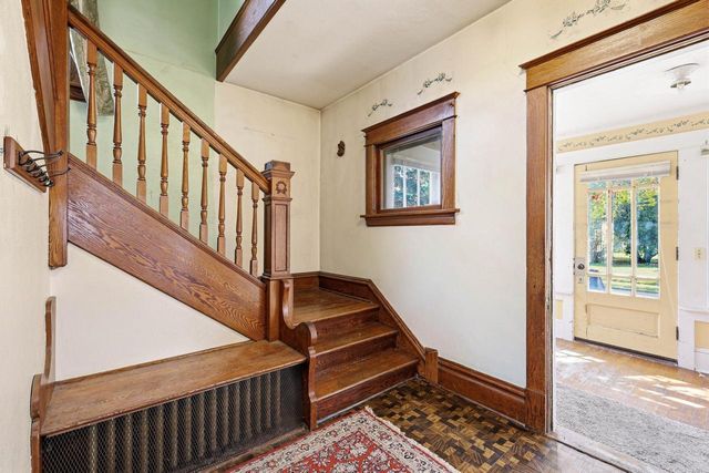 637 Bowen STREET, Oshkosh, WI 54901