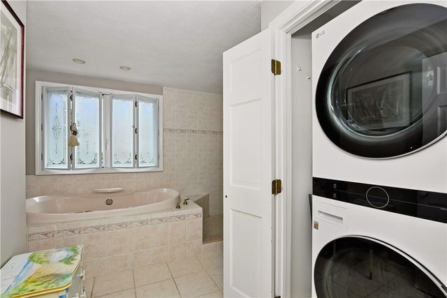 1 Butts Rock Road, Little Compton, RI 02837