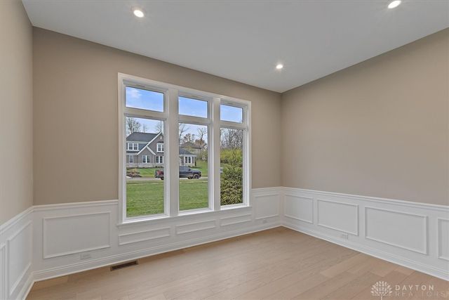 2504 Bent Grass Drive, Beavercreek, OH 45431