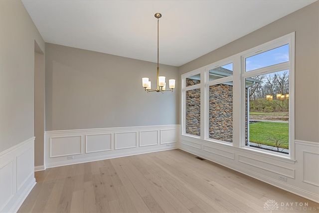 2504 Bent Grass Drive, Beavercreek, OH 45431