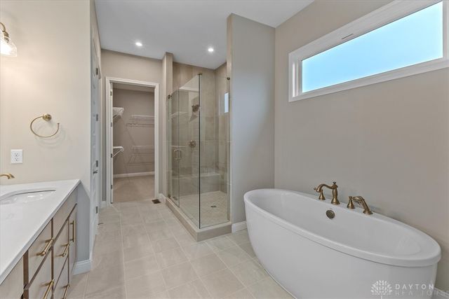 2504 Bent Grass Drive, Beavercreek, OH 45431