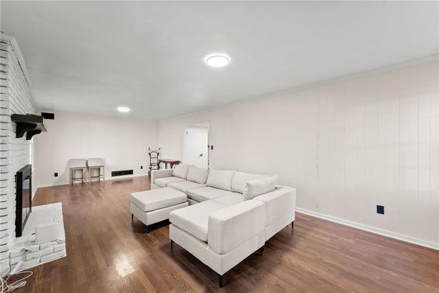 1150 Orchard Way, Roswell, GA 30075