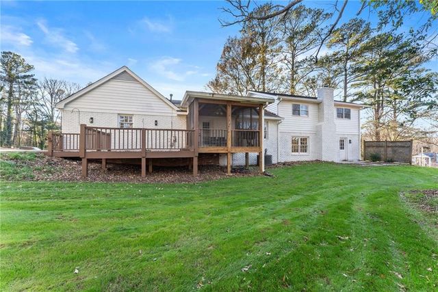 1150 Orchard Way, Roswell, GA 30075