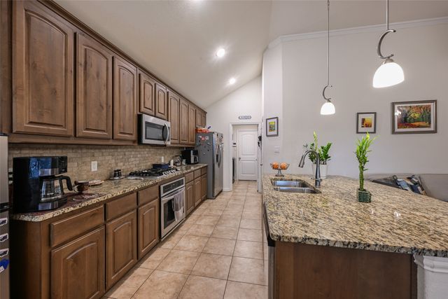 1669 Victoria Drive, Fort Worth, TX 76131