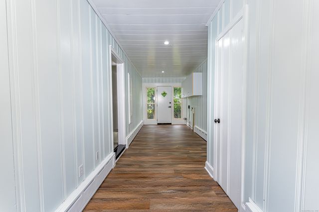 8 Bonnie Lane, Waterbury, CT 06705