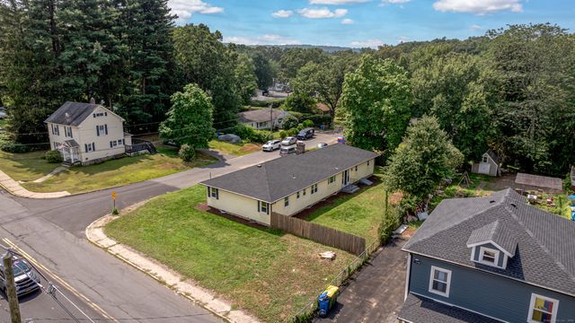 8 Bonnie Lane, Waterbury, CT 06705