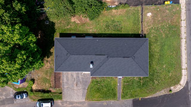 8 Bonnie Lane, Waterbury, CT 06705