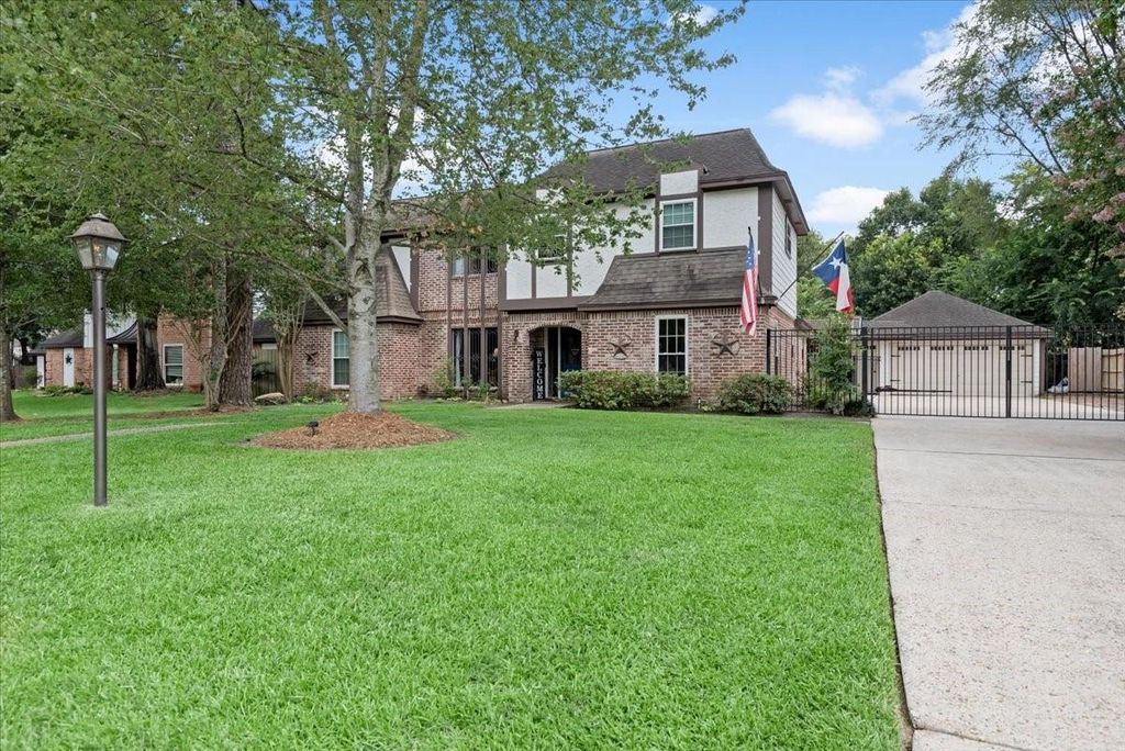 6611 Chancellor Drive, Spring, TX 77379