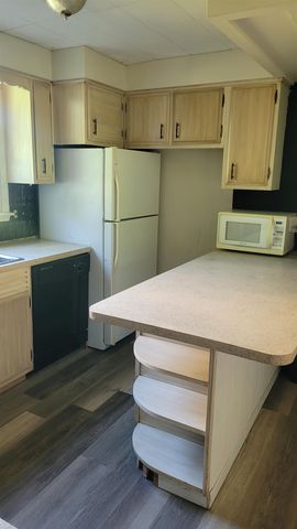 1013 Oak Street, Lennon, MI 48449