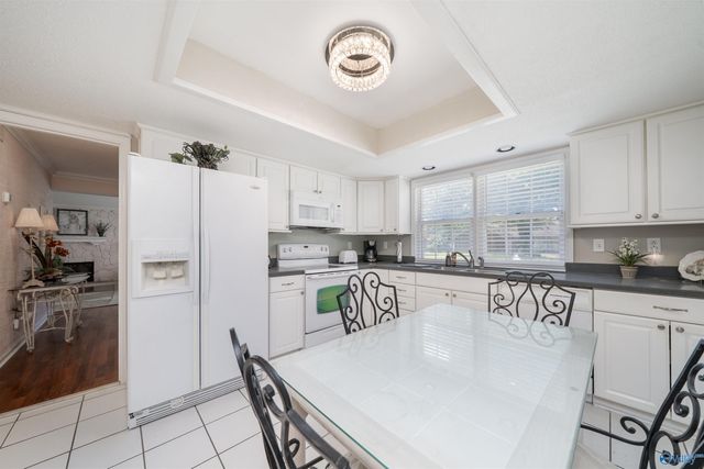 1906 Spanish Oaks Drive, Huntsville, AL 35803