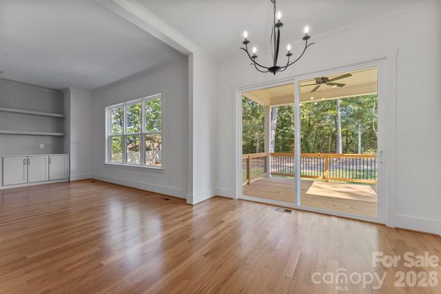 80 42nd Avenue Drive NW, Hickory, NC 28601