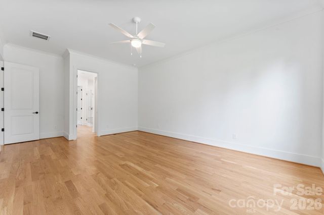 80 42nd Avenue Drive NW, Hickory, NC 28601