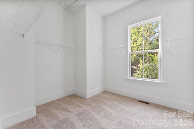 80 42nd Avenue Drive NW, Hickory, NC 28601