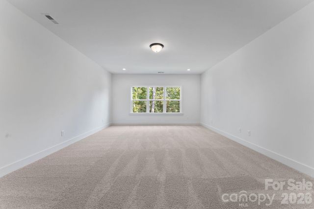80 42nd Avenue Drive NW, Hickory, NC 28601