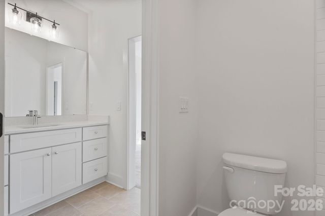 80 42nd Avenue Drive NW, Hickory, NC 28601
