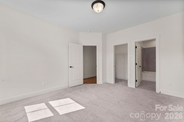 80 42nd Avenue Drive NW, Hickory, NC 28601