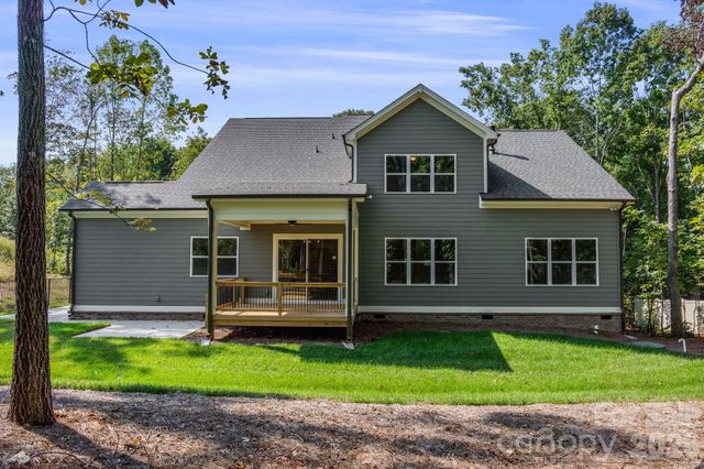 80 42nd Avenue Drive NW, Hickory, NC 28601