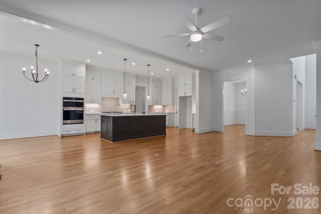 80 42nd Avenue Drive NW, Hickory, NC 28601