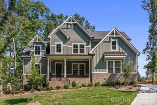 80 42nd Avenue Drive NW, Hickory, NC 28601