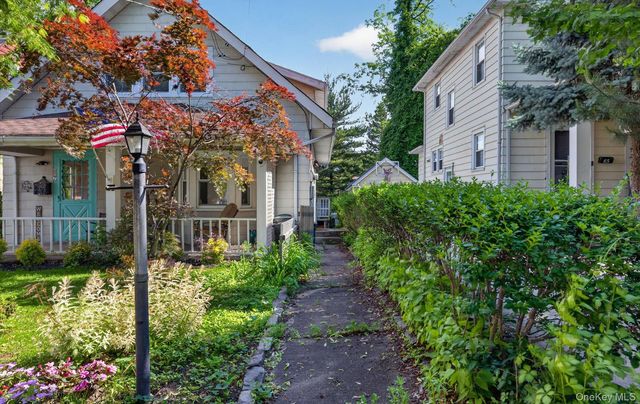 67 Nassau Road, Great Neck, NY 11021