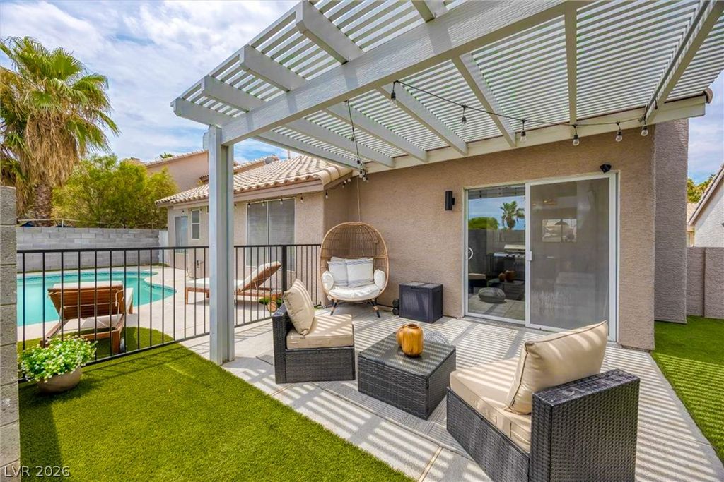 152 Cantamar Street, Henderson, NV 89074 — photo 5